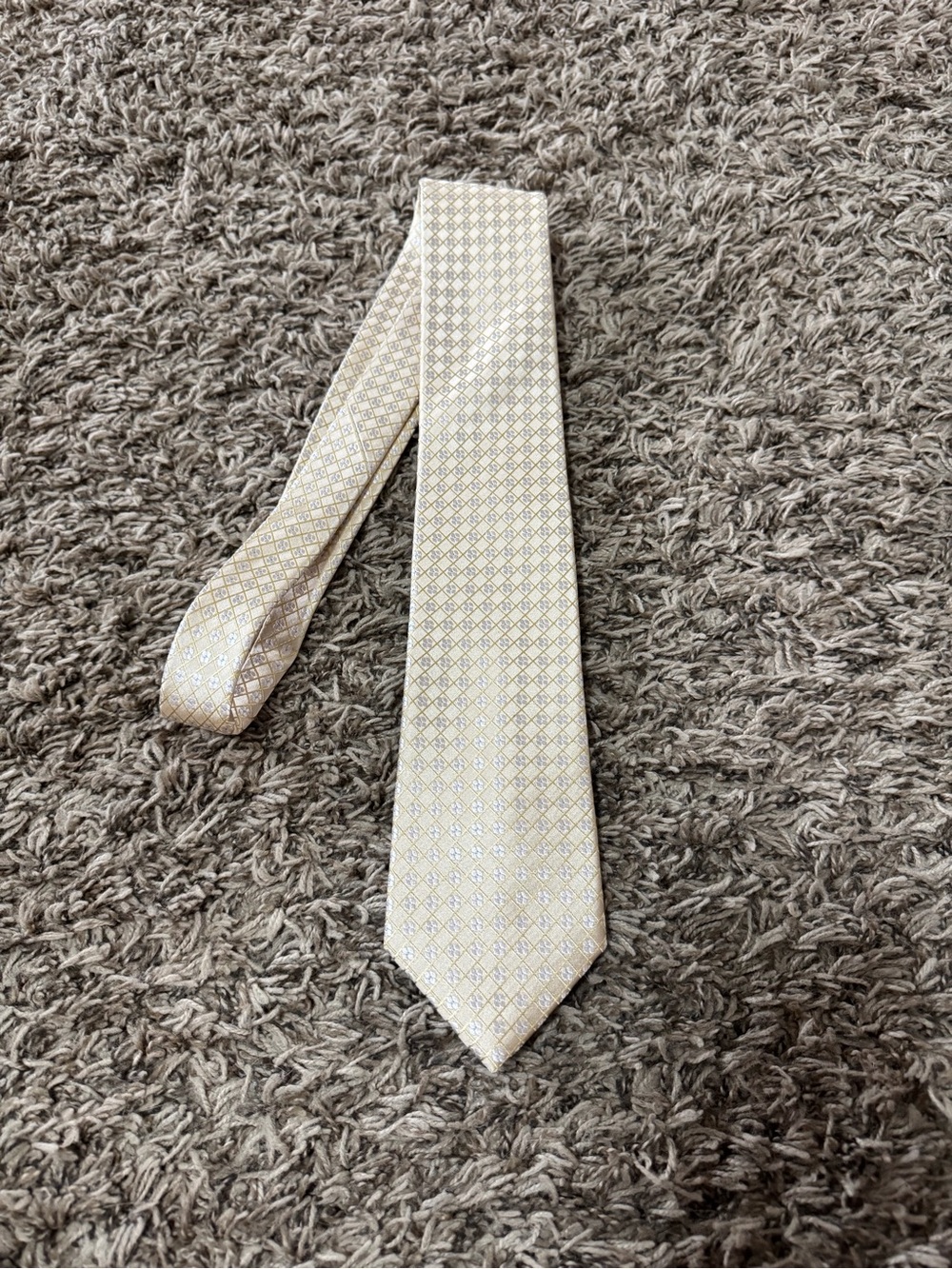Sean John Cream Geometric Silk-Effect Tie